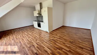 Expose Ab Jänner verfügbar: Schöne 2-Zimmer Dachgeschosswohnung in Pottenbrunn