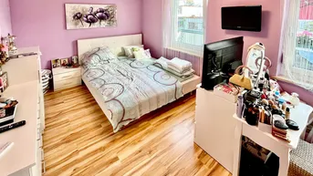 Expose Neuer Preis ! Sonnige 3 Zimmer-Wohnung mit Balkon &amp; Tiefgarage in Neumarkt am Wallersee