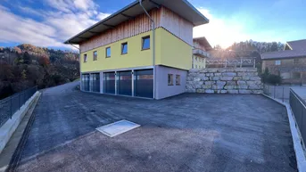Expose Geräumige Garage oder Lagerfläche in Bad Dürrnberg – 3 Stellplätze!