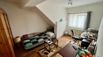 Expose Ruhige Lage im Grünen: Singlewohnung mit Parkplatz am Juli zu vermieten!