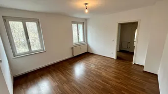 Expose Helle 2-Zimmer-Wohnung mit Balkon und KFZ-Stellplatz