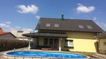 Expose Modernes Einfamilienhaus in ruhiger Lage mit Garten und Pool