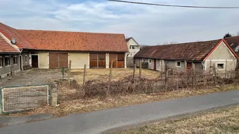 Expose Vermietetes Bauernhaus mit Nebengebäude und Baugrund zu verkaufen 
