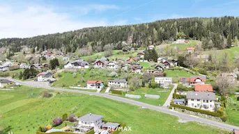 Expose Baugrundstück mit Panoramablick in Köstenberg – Nur einen Golfschwung vom Paradies entfernt!