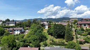 Expose Baugrundstück mit Ausblick zum Weinberg