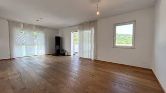 Expose 3-Zimmer-Wohnung mit zwei großzügigen Terrassen am Fuße des Kehlbergs