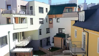 Expose Viel Platz in der herrlichen 170m2 -5 Zimmer-Maisonette! Wohnen im Biedermeier-Schlössl in Maria Enzersdorf! HEIZUNG: FERNWÄRME!