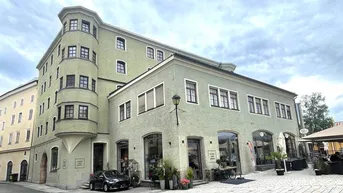 Expose Frisch sanierte 3 Zimmer mit Blick auf die Pernerinsel