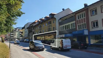 Expose Große und auffällige Geschäftsfläche direkt an der Hauptzufahrtsstraße ins Stadtzentrum!