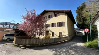 Expose Älteres renovierungsbedürftiges großes Stadthaus in sehr guter Lage zum verkauf!