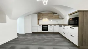 Expose Liebevoll renovierte Souterrain-Wohnung im Zentrum von Axams