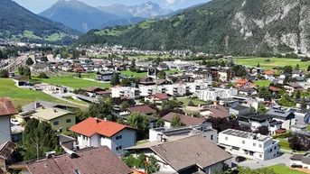 Expose Sensationelle Gelegenheit: 303 m² Baugrund mit Garage in bester Lage von Zams!