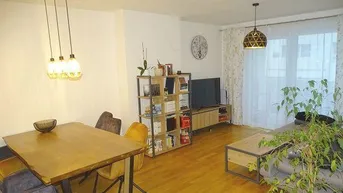 Expose 3 ZIMMER - HAUPTPLATZ - TIEFGARAGE