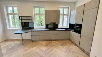 Expose Prachtvolle, helle Wohnung mit Loggia und Garten!