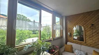 Expose Gepflegte 3-Zimmer-Wohnung mit Loggia in zentraler Lage