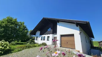 Expose Gediegenes Einfamilienhaus mit Gebirgsblick und Potenzial