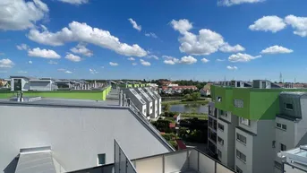 Expose Traumwohnung mit Teichblick! Moderne 2-Zimmer-Maisonette-Wohnung mit 3 Terrassen und TG-Stellplatz