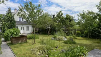 Expose Absolute Ruheoase - wunderschönes Gartengrundstück zur Errichtung eines Einfamilienhauses