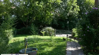 Expose Ruhiges Villengrundstück mit Baugenehmigung!