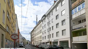 Expose Teilsanierte, helle und geräumige 2-Zimmerwohnung - Nähe Kutschkermarkt