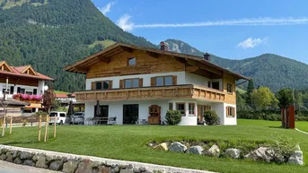 Expose Großes Wohnhaus mit Charme – Perfekt für Familien oder Gastgeber