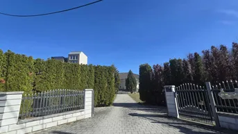 Expose + Absolute Top-Ruhelage+ Mühlwasser 5 Minuten entfernt + 1444 m² Grundstück + Swimmingpool + 5 Zimmer +