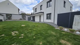 Expose ++ECHTE Traumhaus++ ÜBERZEUGEN SIE SICH SELBST ++ Neuwertiges Reihenhaus mit Garten und 2. Terrassen ++ 30.Min.von Wien entfernt