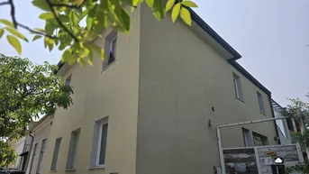 Expose + NOTVERKAUF + OPEN HOUSE SONNTAG, 15.06. AB 15:30 UHR BIS 18:00 UHR ++ MEHRFAMILIEN HAUS mit 3 SEPARATEN WOHNEINHEITEN + 11 ZIMMER + BAHNHOFSNÄHE