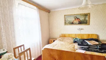 Expose ECHTE CHANCE MIT GROSSEN POTENTIAL IN PALTERNDORF HAUS MIT 6 ZIMMER 156 WFL. PLUS 2 GROSSE SCHUPPEN