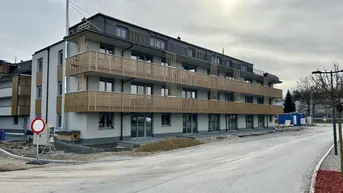 Expose 2 Zimmer Dachgeschoß Wohnung in Bürmoos
