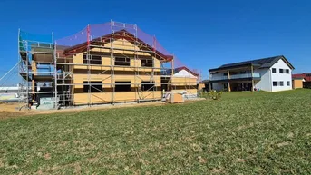 Expose Nur mehr 3 verfügbar: Wunderschöne Eigentumswohnungen (72m²) mit überdachten Terrassen und Riegersburgblick bei Fürstenfeld! Provisionsfrei!