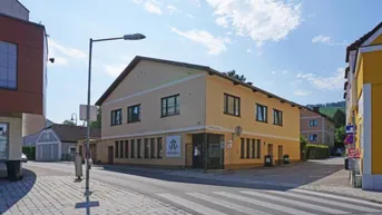 Expose Wohn- und Geschäftshaus mit Nebengebäuden und Garten im Ortszentrum von Maria Anzbach