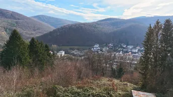 Expose Baugrund in Südlage am Sagberg - TEILBAR in drei Parzellen!