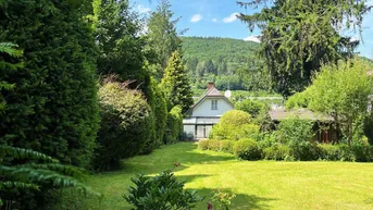 Expose Für Naturliebhaber! Waldrandlage mit entzückendem Sommerhäuschen