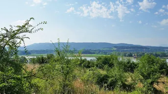 Expose Baugrund an der Donau bei Melk mit Traumausblick bis zum Ötscher