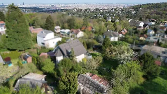 Expose Rarität! Grundstück mit traumhaftem, unverbaubarem Wienblick am Heuberg