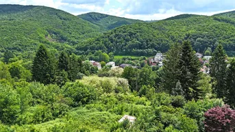 Expose Baugrund in Südlage am Sagberg - TEILBAR in drei Parzellen!