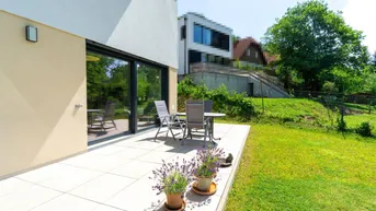 Expose Design trifft Natur: stylische Garten-Maisonettewohnung mit traumhafter Aussicht