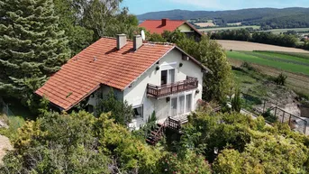 Expose Landhaus mit Potential auf Anhöhe mit traumhaftem Weitblick ins Land