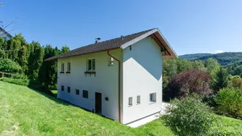 Expose Toplage mit Weitblick: Einfamilienhaus mit großem, erweiterbarem Grundstück