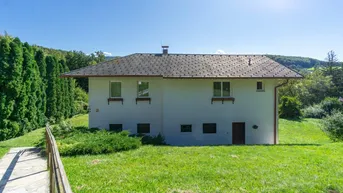 Expose Einfamilienhaus auf sonnigem Doppelgrundstück in fabelhafter Aussichtslage