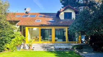 Expose Privatsphäre pur: Einfamilienhaus in uneinsehbarer Lage mit schönem Garten