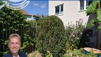 Expose Urbanes Zweifamilienhaus mit exquisitem Garten voller Pfirsiche!