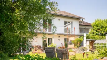 Expose Lochau: Zweifamilienhaus mit großem Garten in Fußreichweite zum Bodensee!