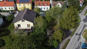 Expose PREISREDUZIERT - Ein- bis Zweifamilienhaus in traumhafter Lage auf Dreiecksgrundstück