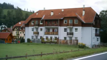 Expose Mietwohnung im Obergeschoß mit Balkon.