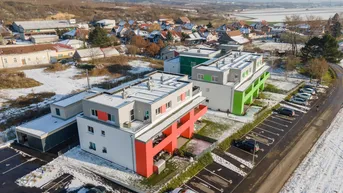 Expose Großriedenthal. Top 3/1 geförderte 2 Zimmer Wohung | 42 m² Garten | Miete mit Kaufrecht.