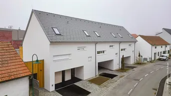 Expose Gefördertes Reihenhaus in Miete mit Kaufoption | RH 7/2 | mit Keller und Garten.