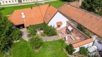 Expose Einzigartiges Land-/Einfamilienhaus mit großem Nebengebäude und prächtigem Garten