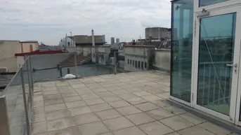 Expose Nahe Arenbergpark - 65 m² große Dachterrasse mit Rundum-Weitblick - Apartment für Individualisten
